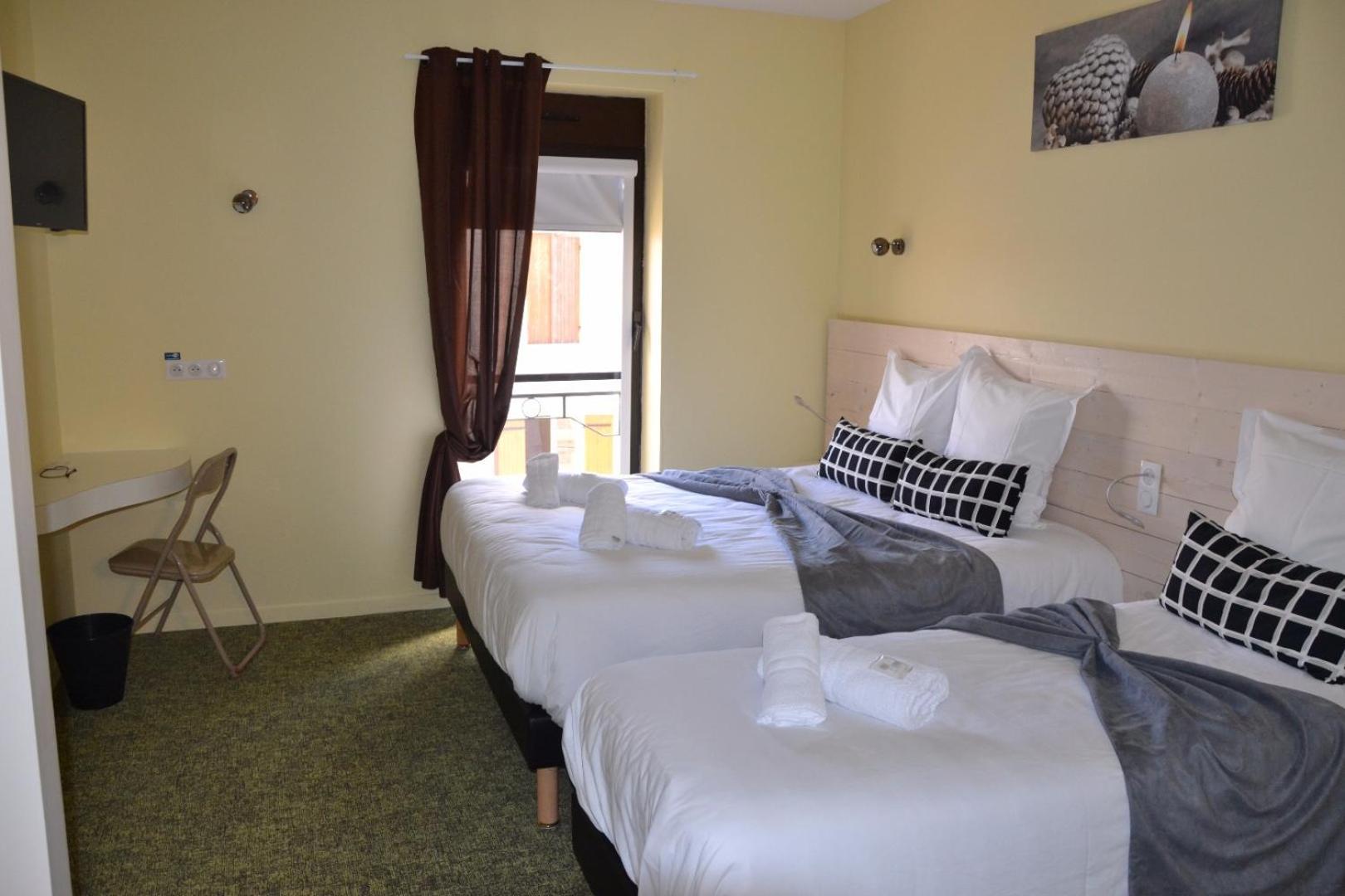 Hotel La Couronne Marmande Ngoại thất bức ảnh